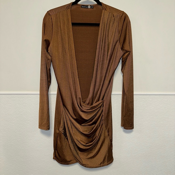 Boohoo Women's dark gold Mini Dress 10 night going out long sleeve plunge neck - Picture 2 of 9